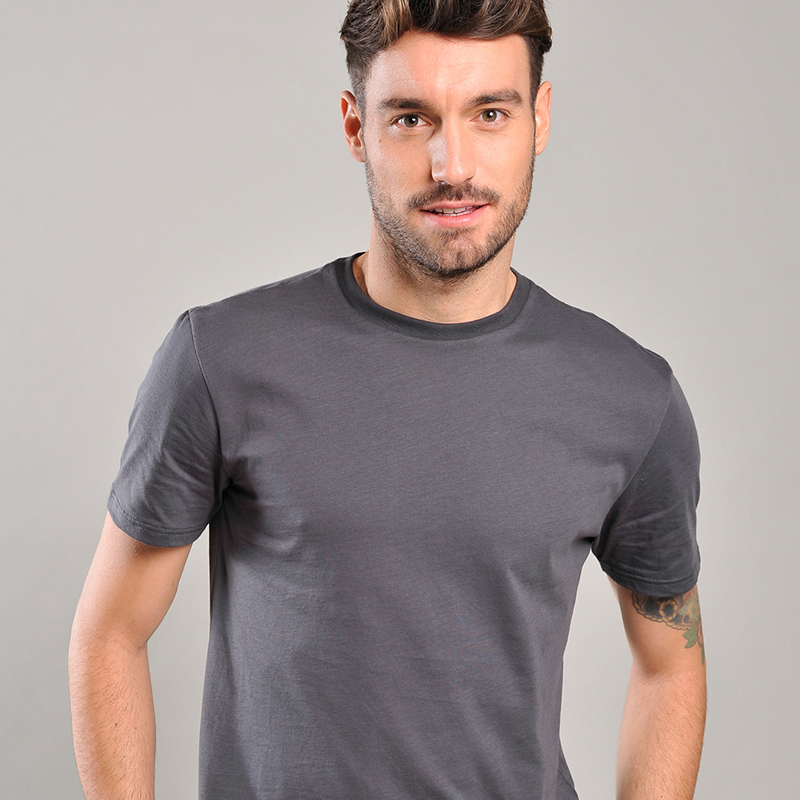 T-shirt Fit manica corta